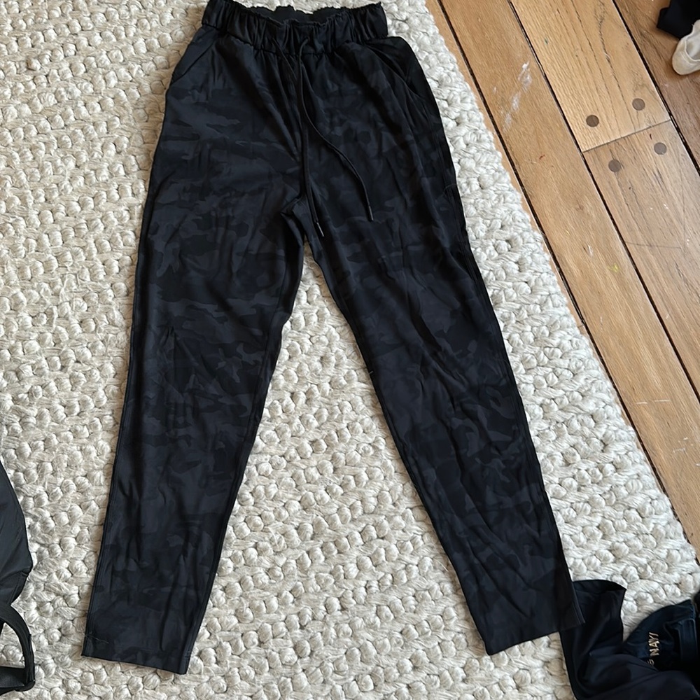 Lululemon pants